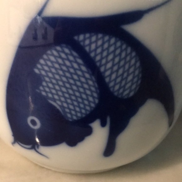 Blue and white china teapot - Picture 12 of 15